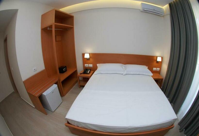 اتاق استاندارد با چشم‌انداز باغ, Ari 2