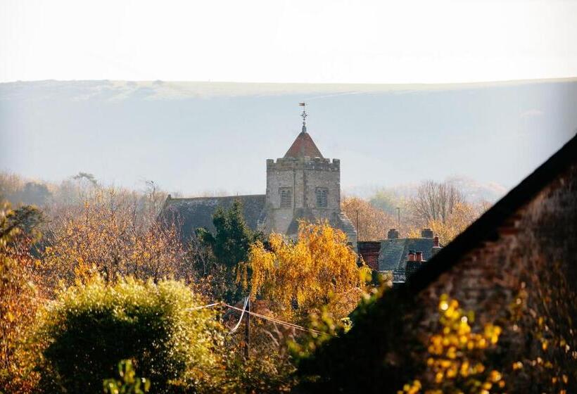 ジュニアスイート, The Ram Inn