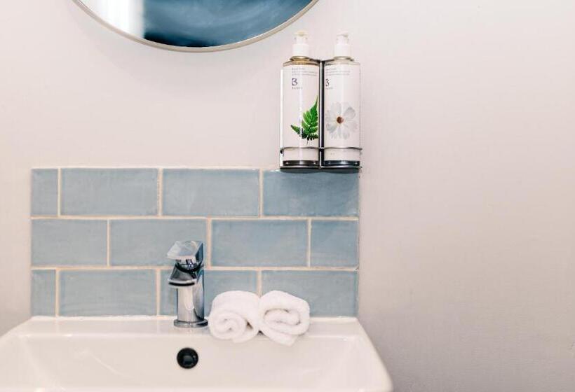 スタンダードルーム, The Ram Inn