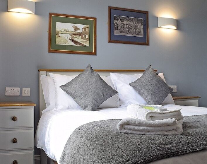 Номер Superior, Hanbury Turn