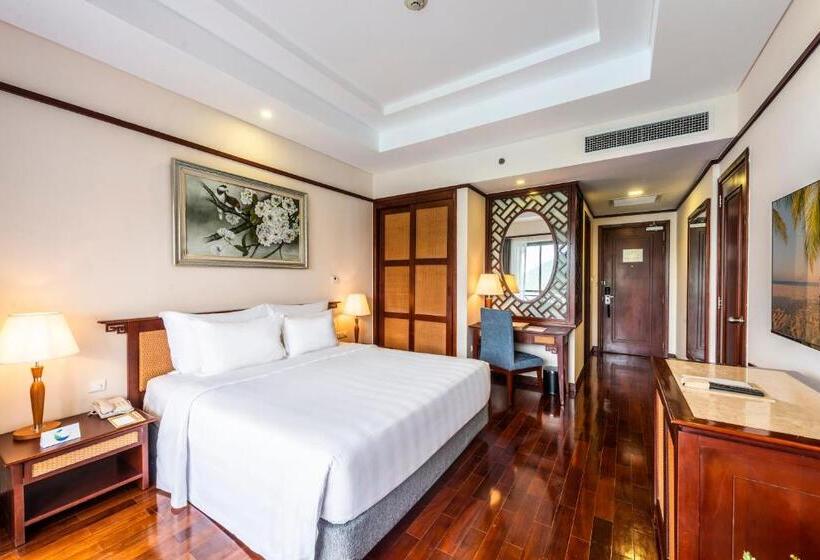 اتاق لوکس با تخت دو نفره بزرگ, Vinpearl Resort Nha Trang
