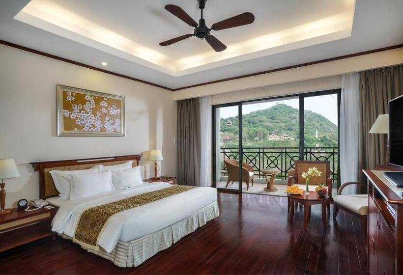اتاق لوکس با تخت دو نفره بزرگ, Vinpearl Resort Nha Trang