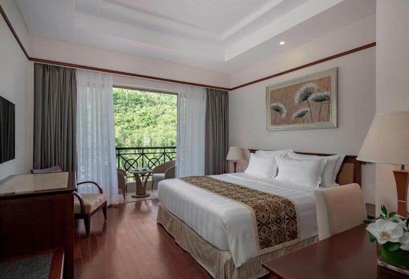 اتاق لوکس با تخت دو نفره بزرگ, Vinpearl Resort Nha Trang