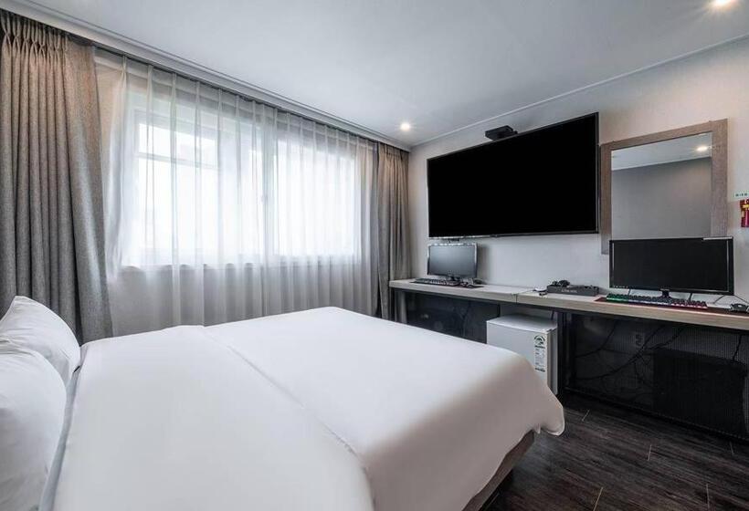 Camera Deluxe, Anyang Illowa