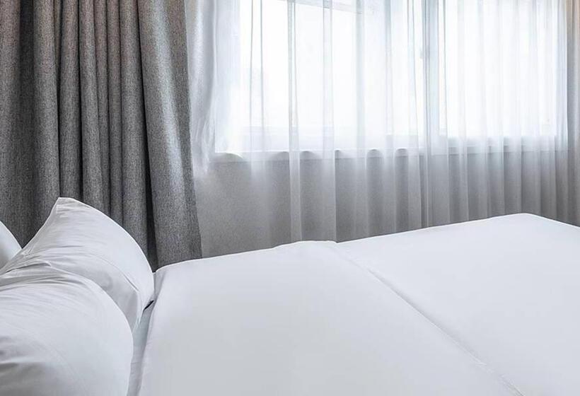 Camera Deluxe, Anyang Illowa