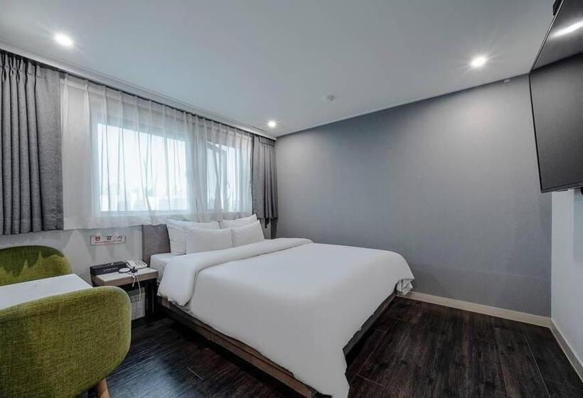 Camera Superiore, Anyang Illowa