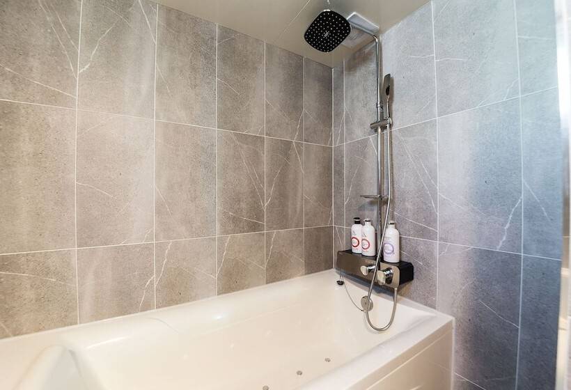 Camera Standard, Anyang Illowa