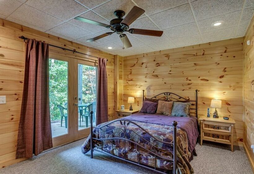 كابينة, Treetops Mtn View Cabin Near Ocoee River