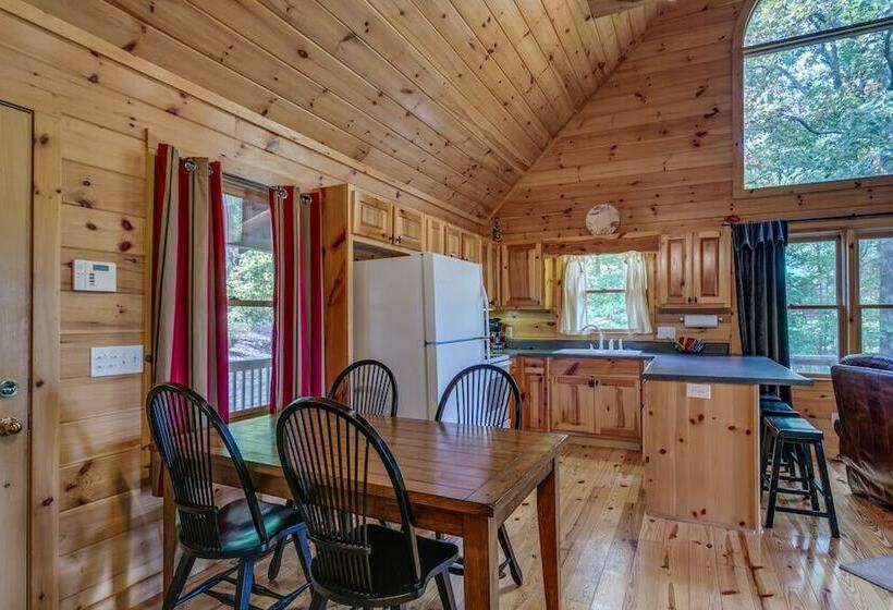 كابينة, Treetops Mtn View Cabin Near Ocoee River