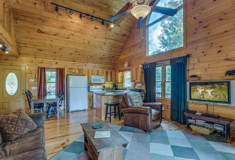 كابينة, Treetops Mtn View Cabin Near Ocoee River
