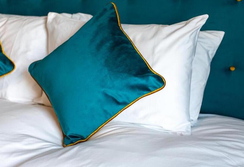 标准间, Coach House Inn