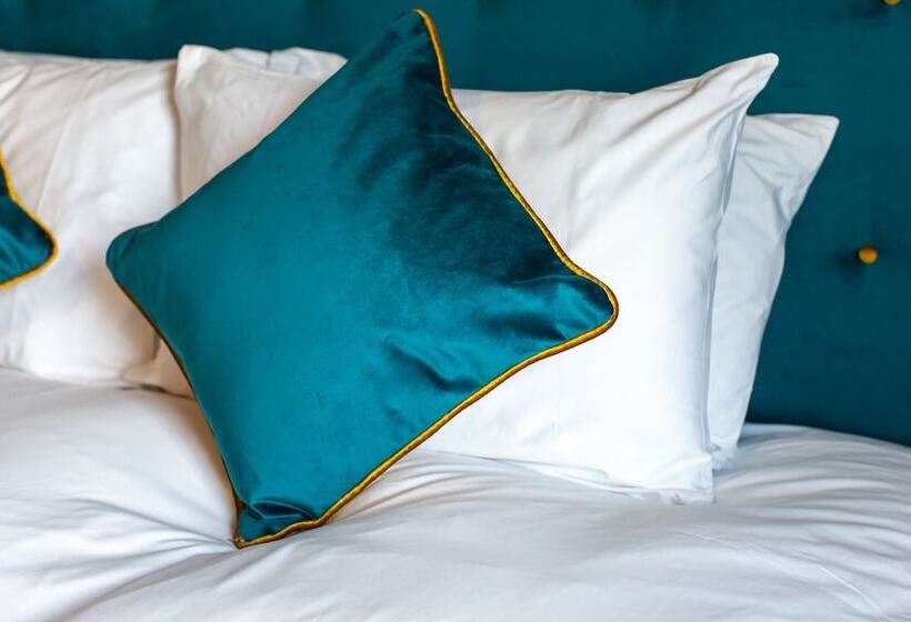 标准间, Coach House Inn