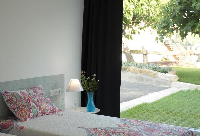 اتاق استاندارد, La Casuca De Mamina