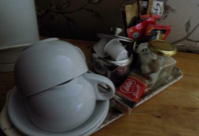 اتاق لوکس با تخت بزرگ, Tracey S Driftwood