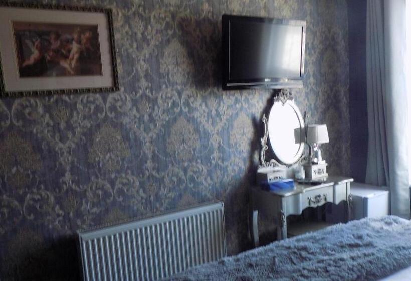 اتاق لوکس, Tracey S Driftwood