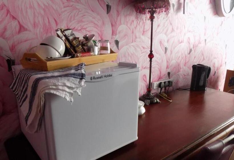 اتاق استاندارد با تخت بزرگ, Tracey S Driftwood