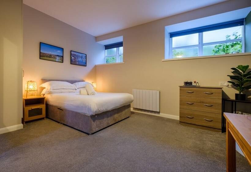 스탠다드 룸, Station Lodge   Free Off Site Health Club Access With Pool, Sauna, Steam Room & Gym