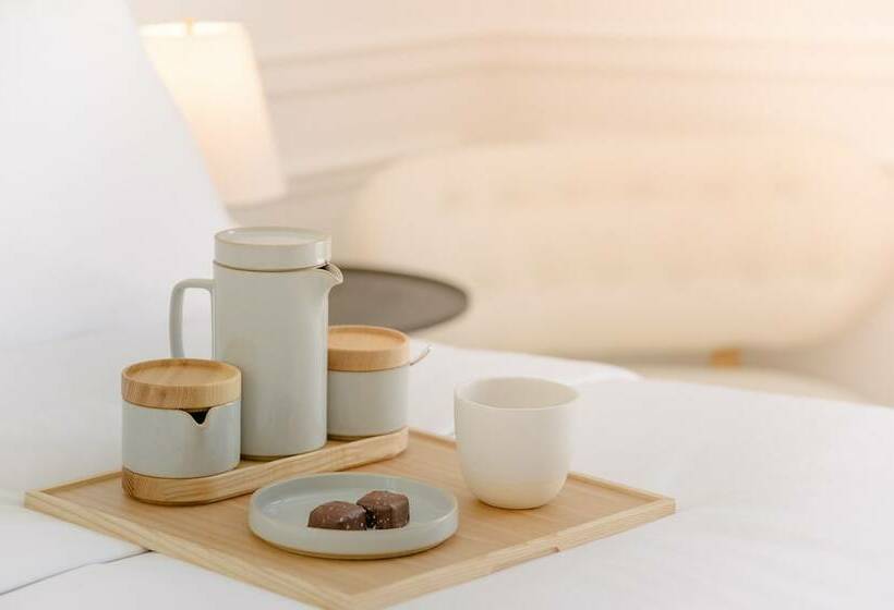 スタンダードインサイドビュールーム, Cara