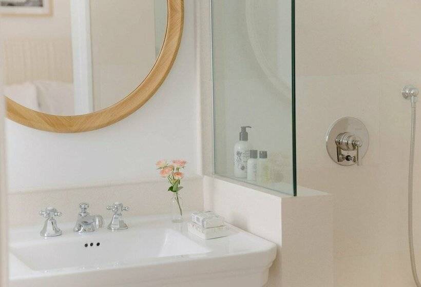 スタンダードインサイドビュールーム, Cara