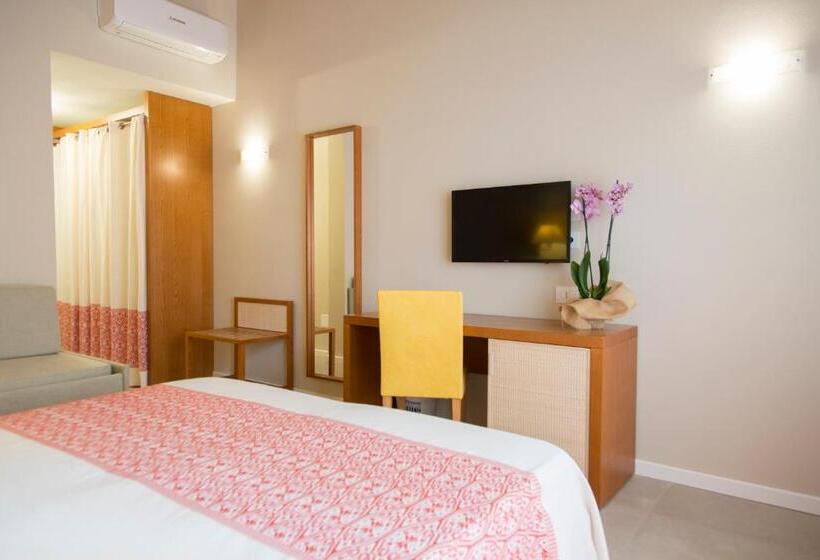 חדר סופריור לשלושה, Blu Hotel Laconia Village