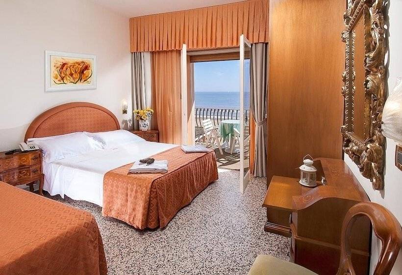 Pokój Standard Widok Boczny Morze, Dea