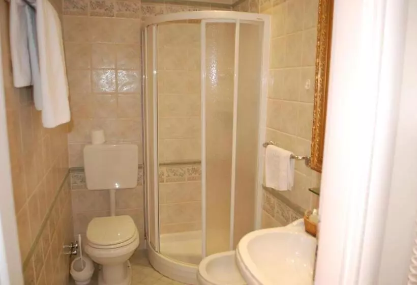 Habitació Estàndard Vista Mar Lateral, Dea