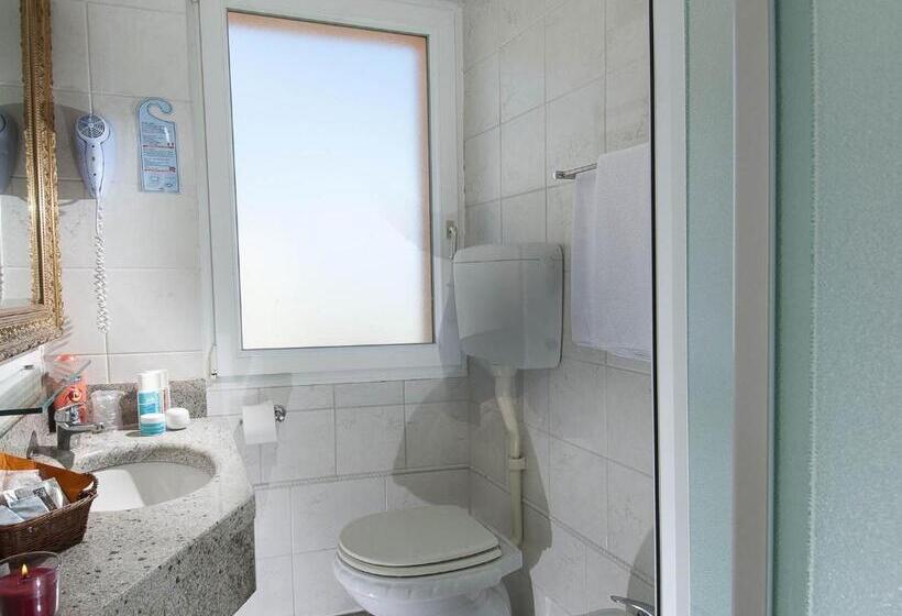 Pokój Standard Widok Boczny Morze, Dea