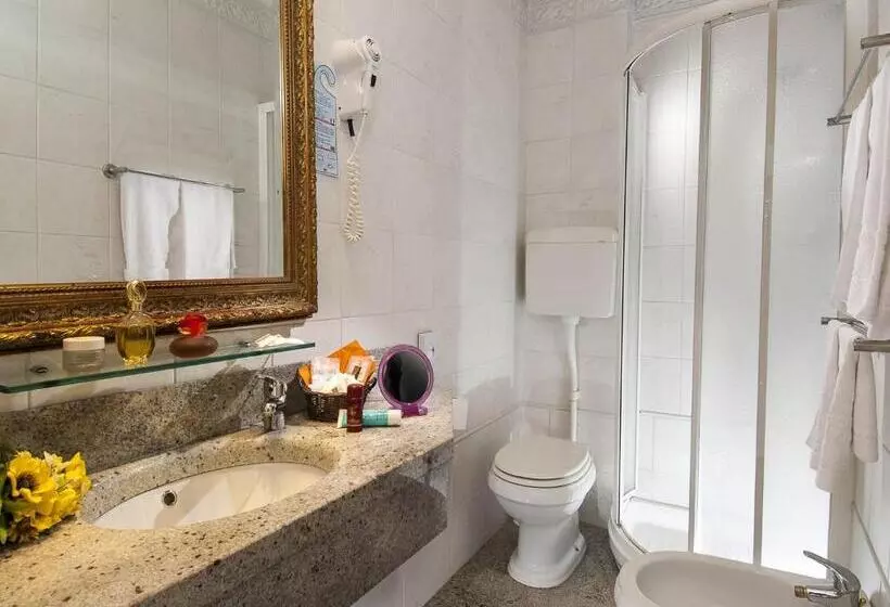 Habitació Triple Estàndard, Dea