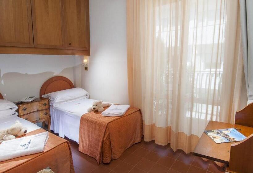 Apartament z 1 Połączoną Sypialnią, Dea