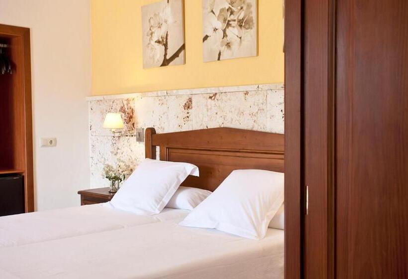 スタンダードトリプルルーム, Agroturismo Es Quatre Cantons