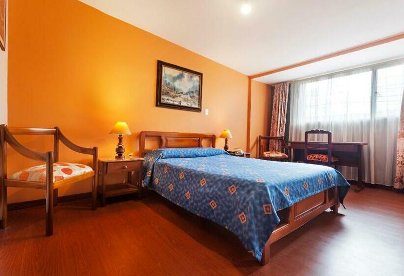 标准间, Francés La Maison