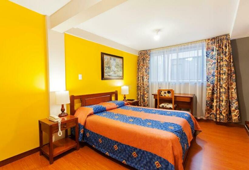 标准间, Francés La Maison