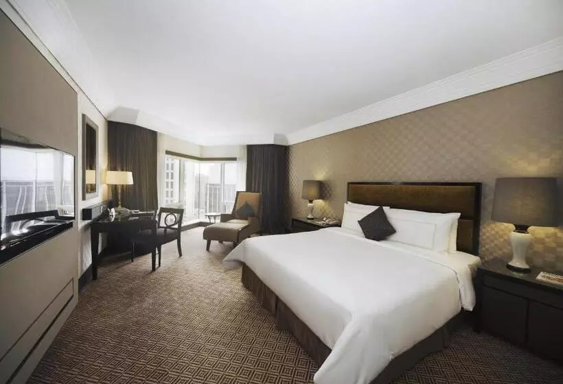 Deluxe Room King Size Bed