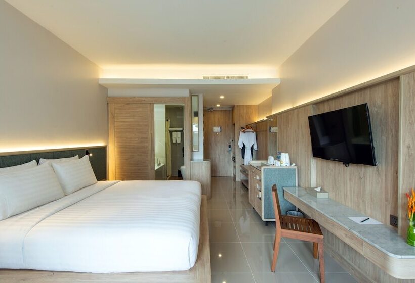 اتاق استاندارد با چشم‌انداز استخر, Holiday Ao Nang Beach Resort, Krabi