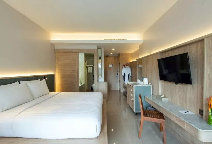 プールビュースタンダードルーム, Holiday Ao Nang Beach Resort, Krabi