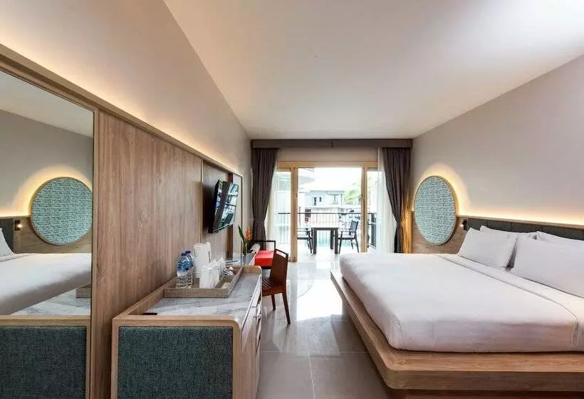 プールビュースタンダードルーム, Holiday Ao Nang Beach Resort, Krabi