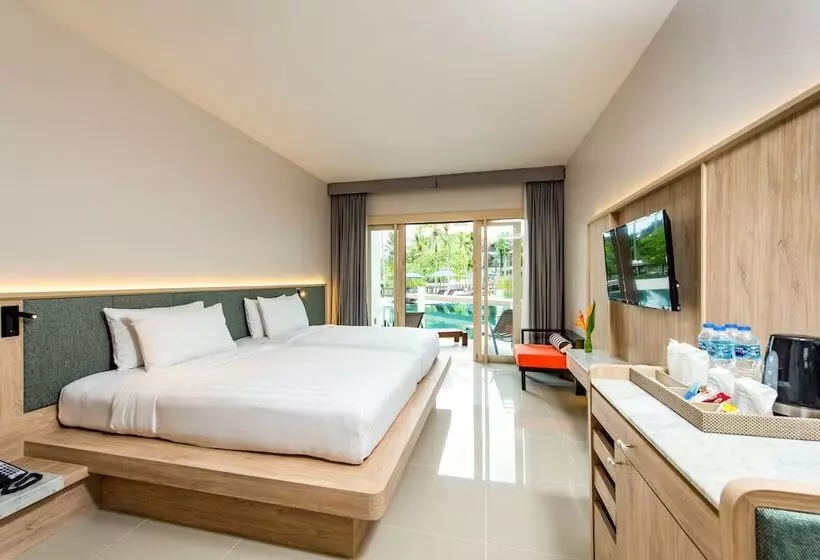 デラックスルーム, Holiday Ao Nang Beach Resort, Krabi