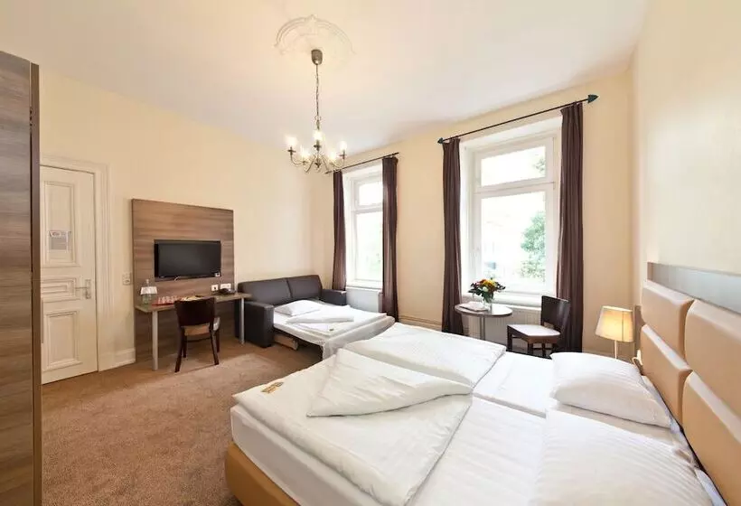 Standard-huone, Königshof Hamburg