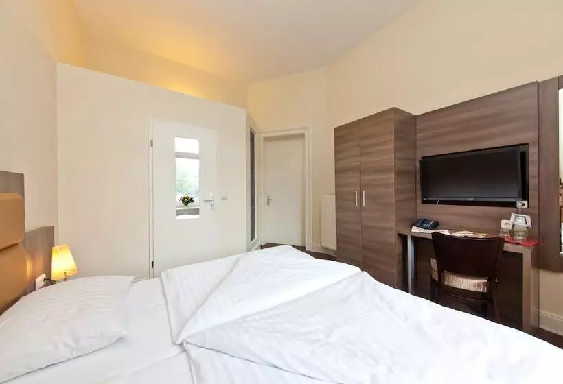 Standard-huone, Königshof Hamburg