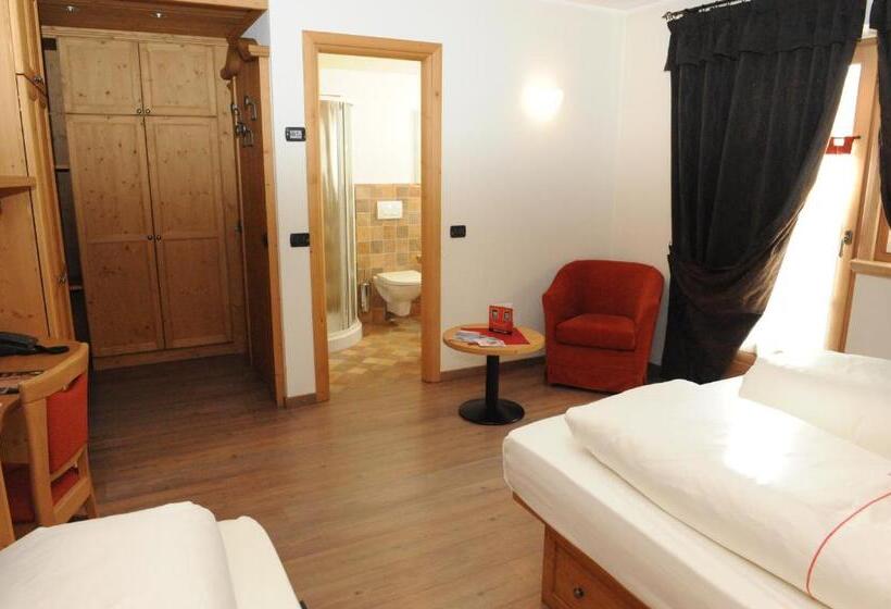 اتاق استاندارد با بالکن, Meeting