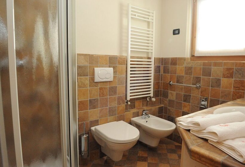 اتاق استاندارد با بالکن, Meeting