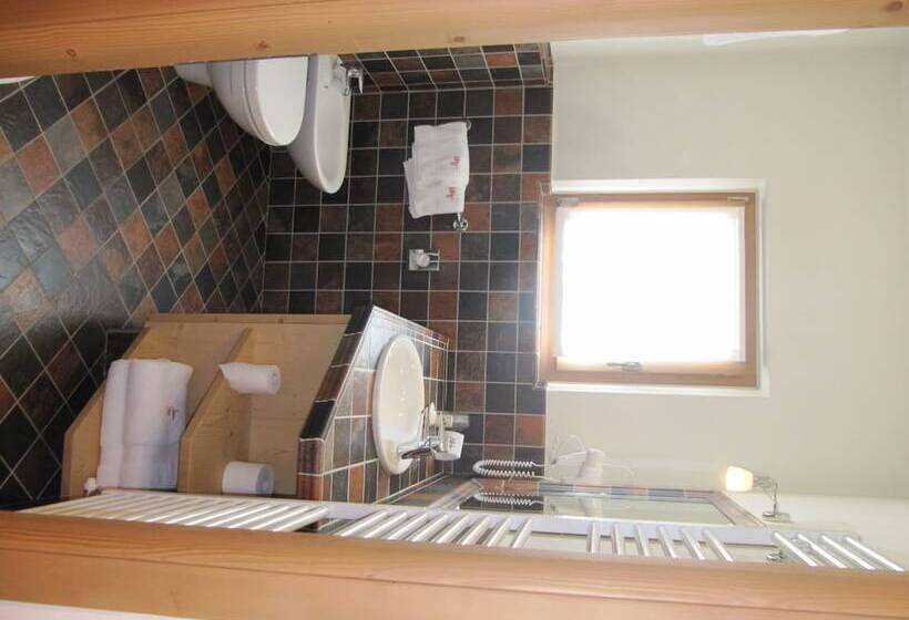 اتاق استاندارد در طبقه همکف, Meeting