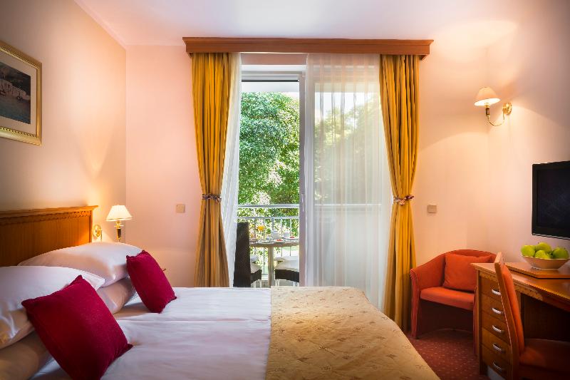 Апартаменты Deluxe 1 Спальня, Valamar Villa Adria