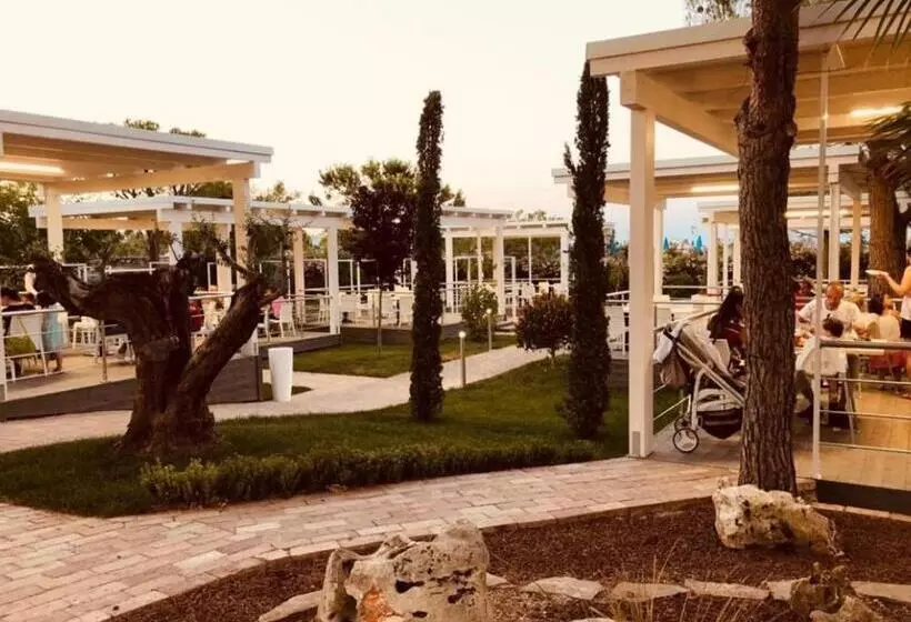 آپارتمان 1 خوابه همکف, Villaggio Emmanuele