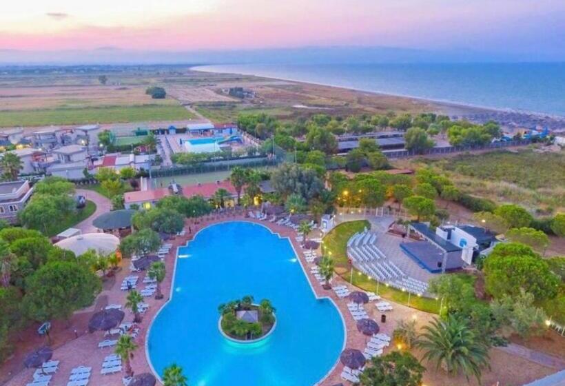 דירת חדר בקומת קרקע, Villaggio Emmanuele