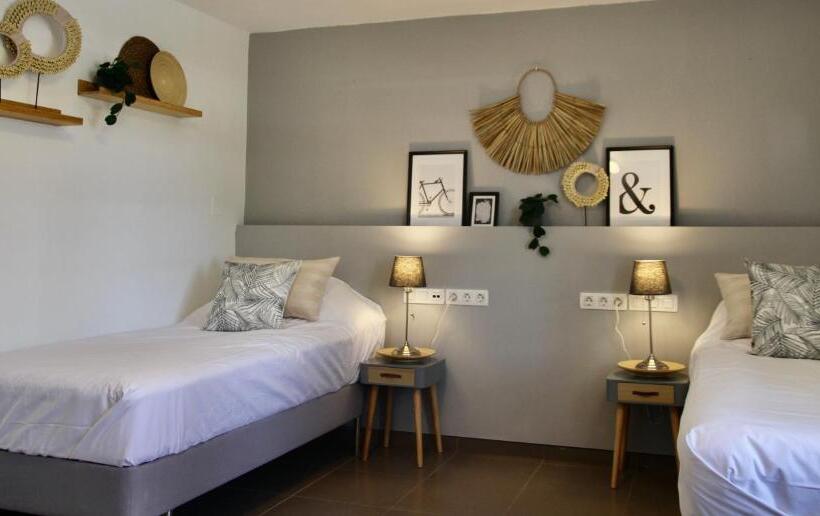 חדר סטנדרט מותאם לאדם עם מוגבלויות, Casas Heddy, Wellbeing Resort