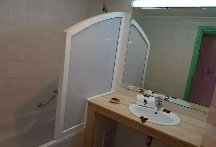 Standard Kolmen Hengen Huone, Tildi Hotel & Spa