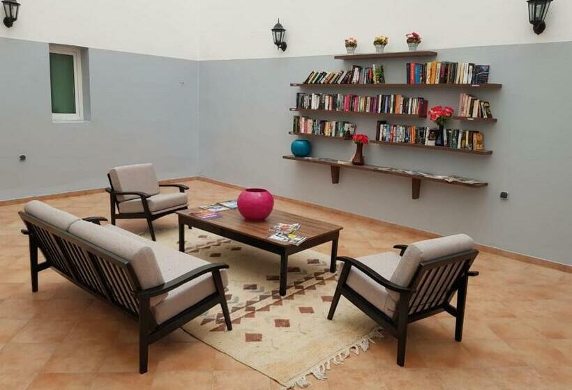 اتاق استاندارد با چشم‌انداز استخر, Tildi Hotel & Spa