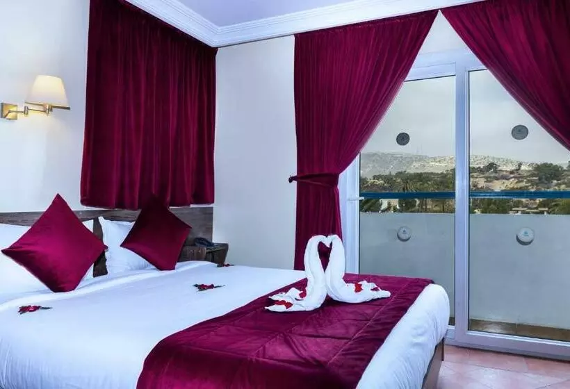 Standard-huone Allasnäkymä, Tildi Hotel & Spa