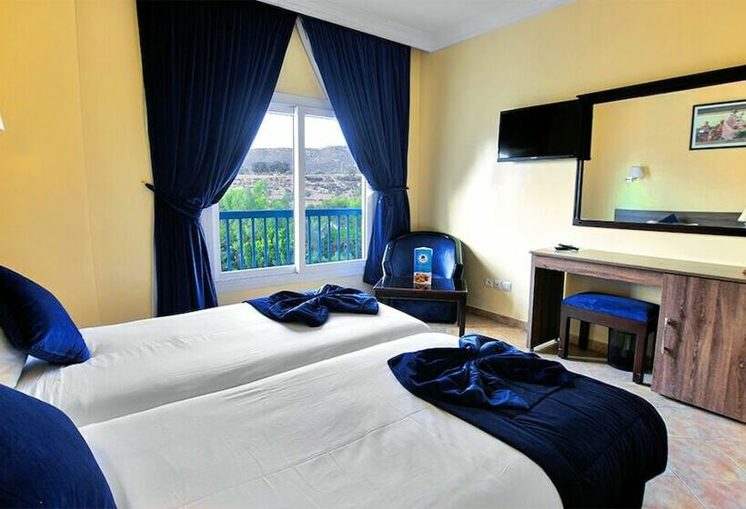 Номер Стандарт Вид на Бассейн, Tildi Hotel & Spa